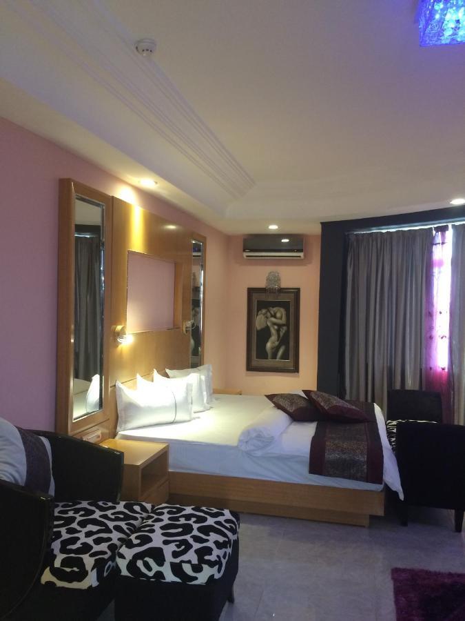 Sun Beach Hotel Cotonou Szoba fotó